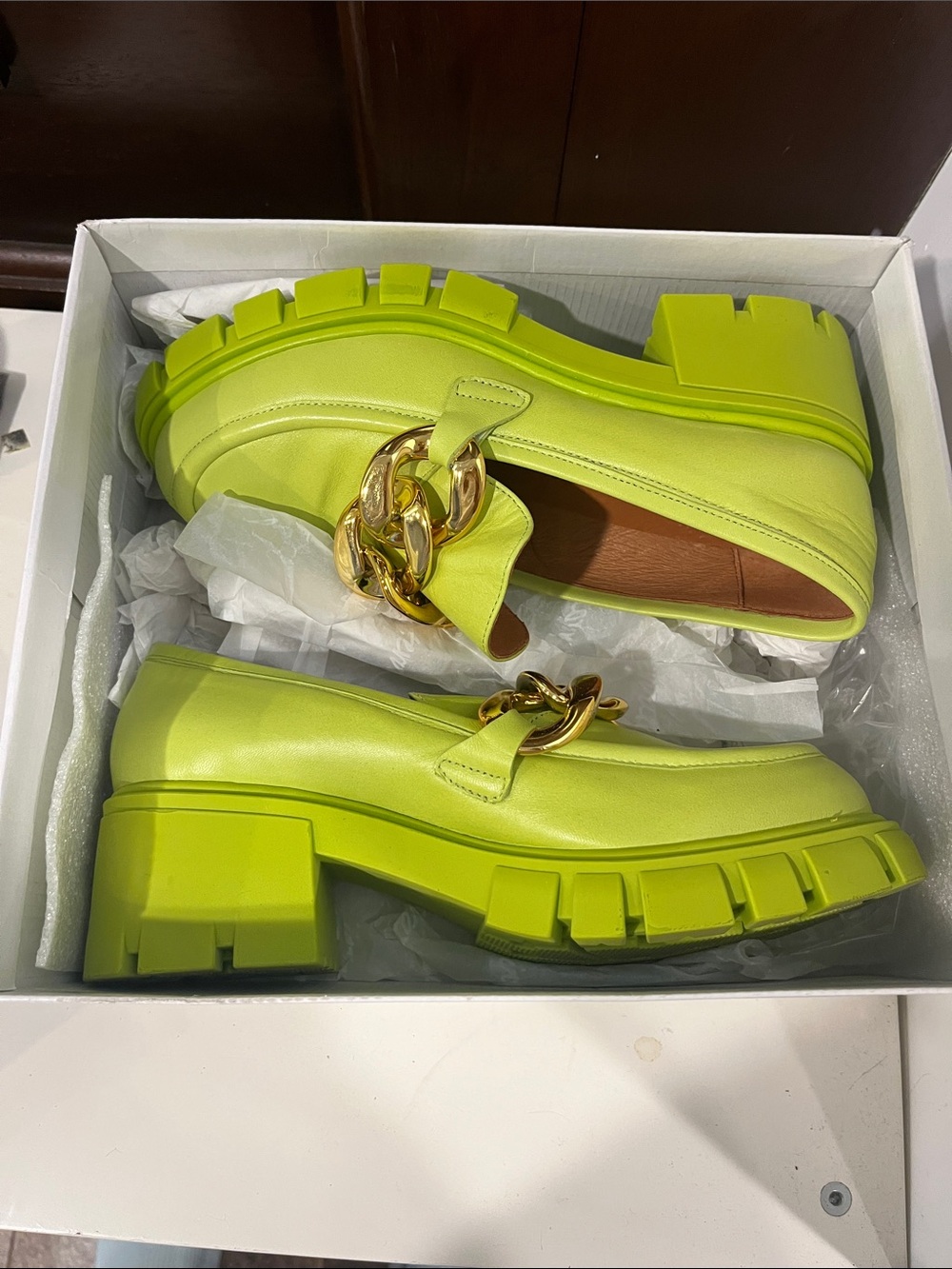 L'INTERVALLE Neon Lime Platform Chain Loafer - Picture 4 of 4